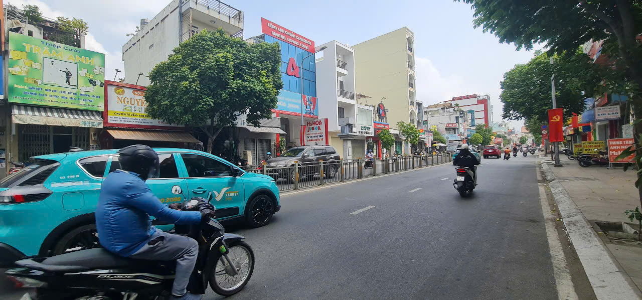 Cho thuê nhà Mặt Tiền Lũy Bán Bích 64m², 6Lầu - THANG MÁY - Ảnh 1